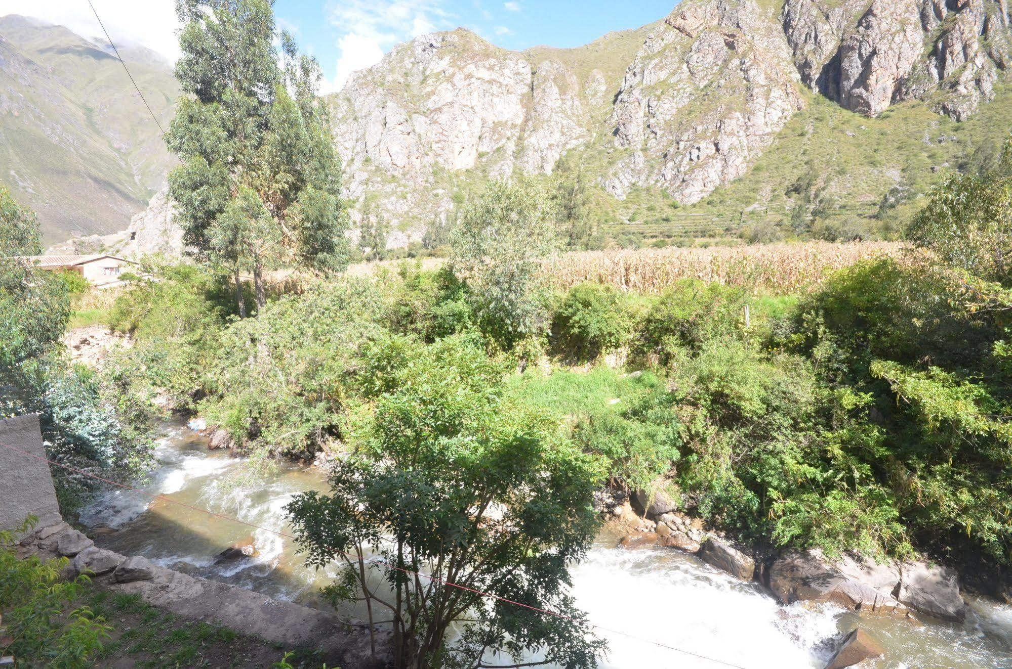 Munay Punku Ollantaytambo Buitenkant foto